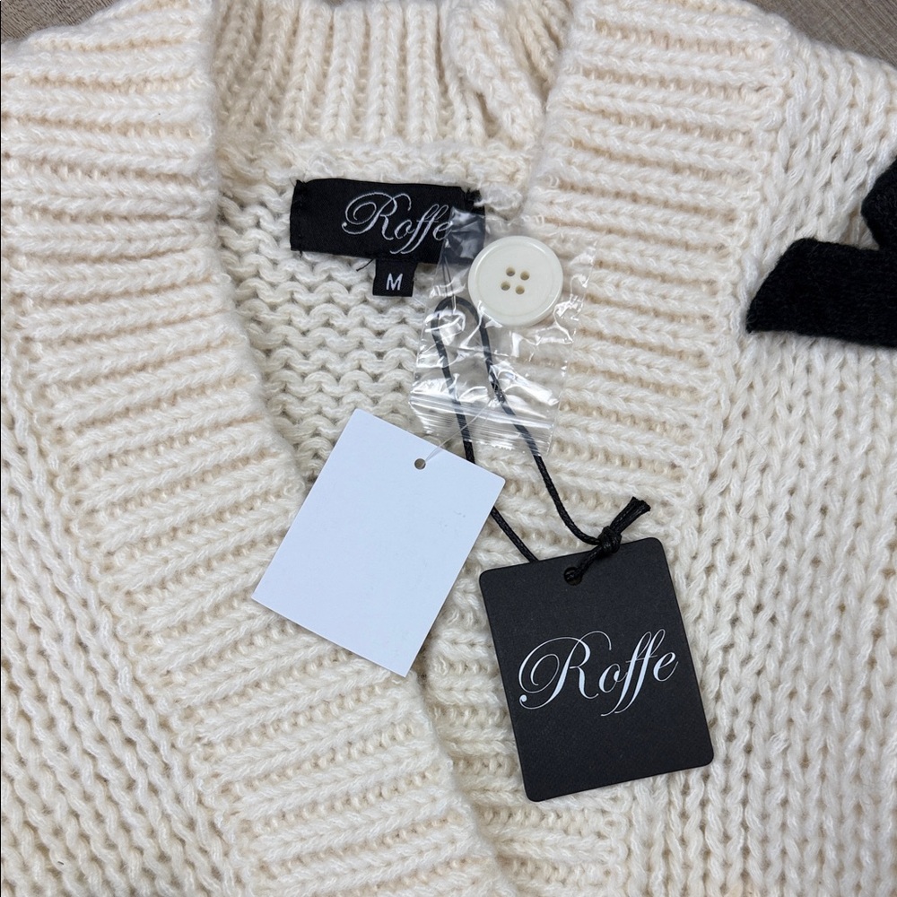 Roffe Cream Bow-Appliqué Cropped Cardigan Sweater NWT Size Medium - Picture 4 of 5